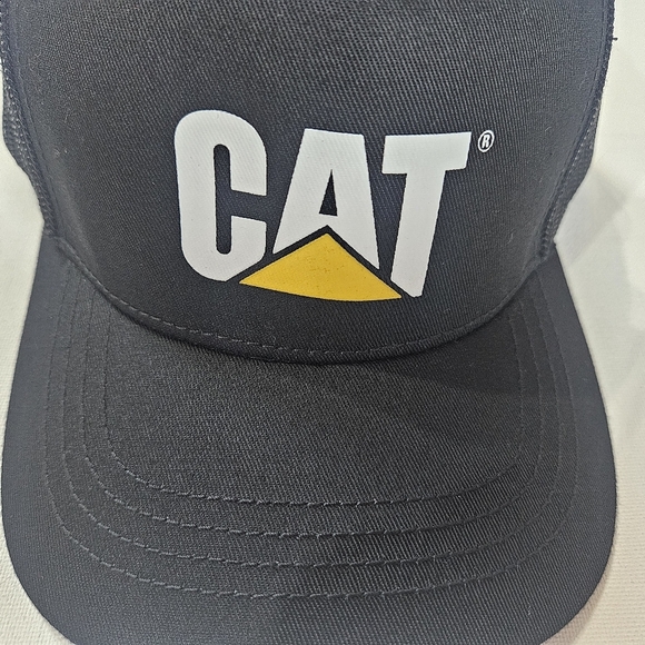 CAT Caterpillar Mens Trucker Hat Cap Snapback Mesh Black White Yellow Logo NEW - Picture 2 of 8